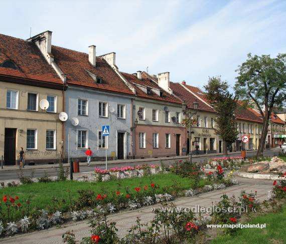 Market Square In Pyskowice - Photo 29/44