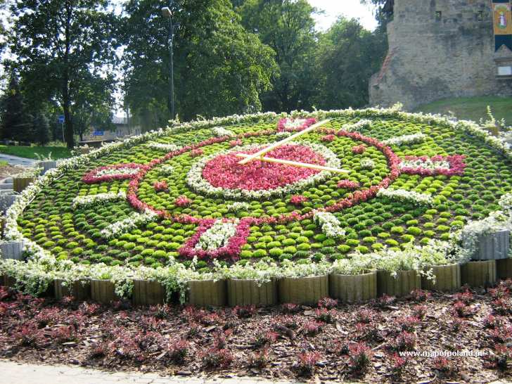 Clock in Nowy Sacz - Photo 11/93