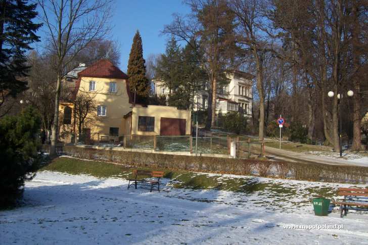 Akacjowa Street In Jedlina Zdroj Photo 1 93