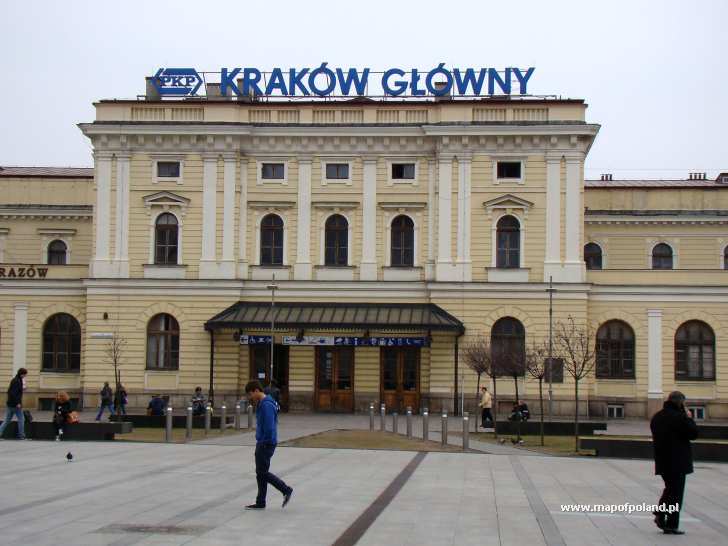 Railway station in Krakow - Photo 159/382