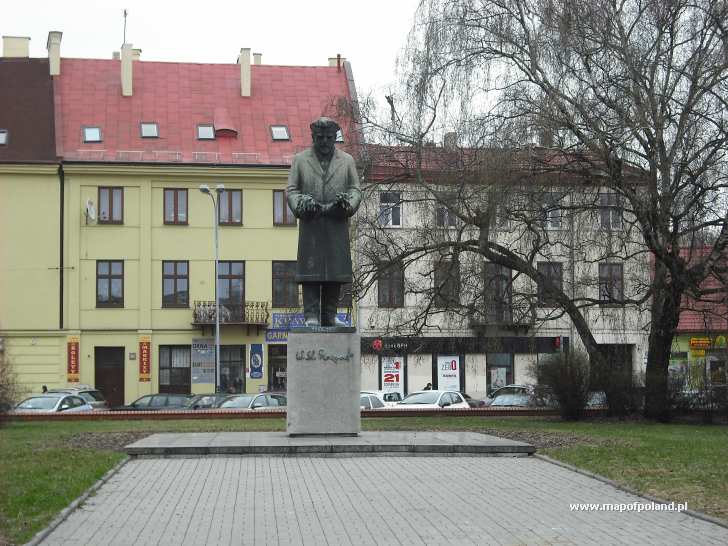 Wladyslaw Reymont Square In Lodz Photo 471618 - 